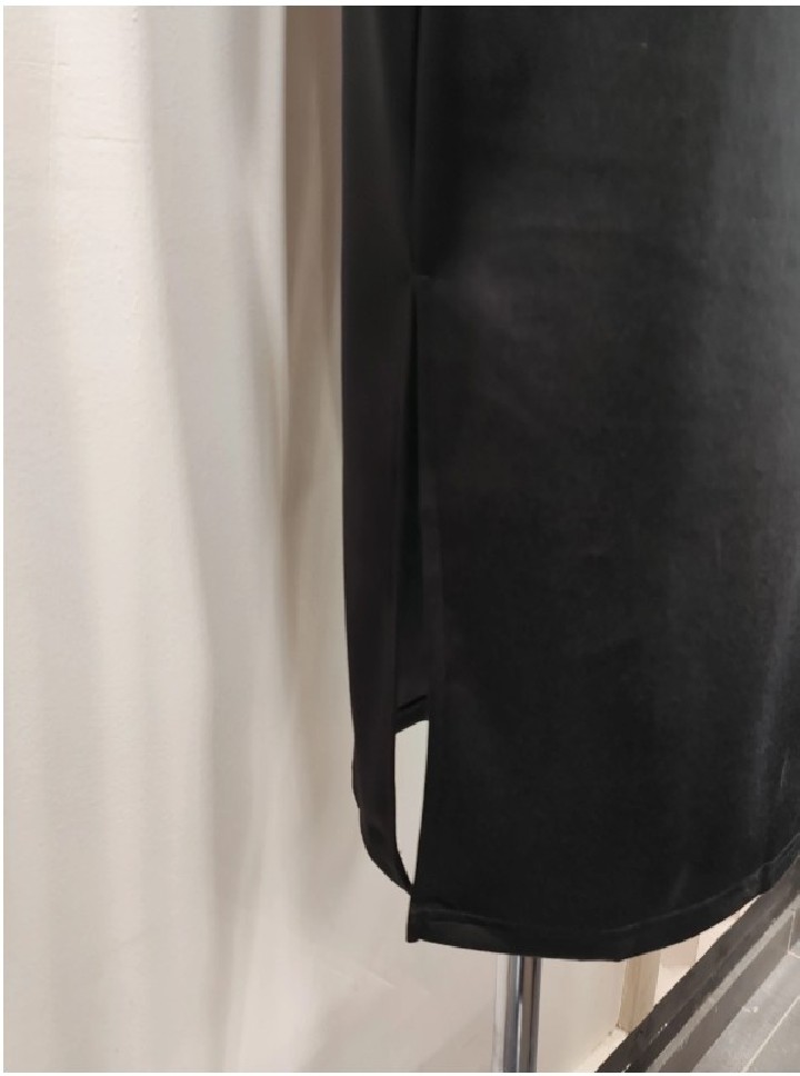 Robe perles - strass à col montant