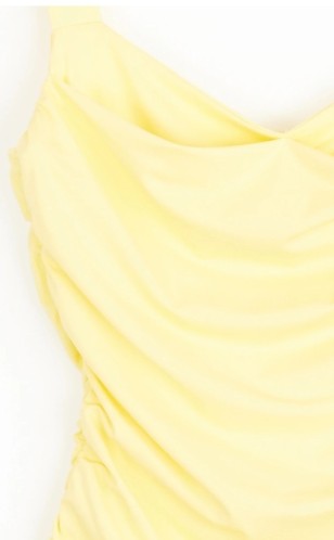 Top stretch froncé à larges bretelles