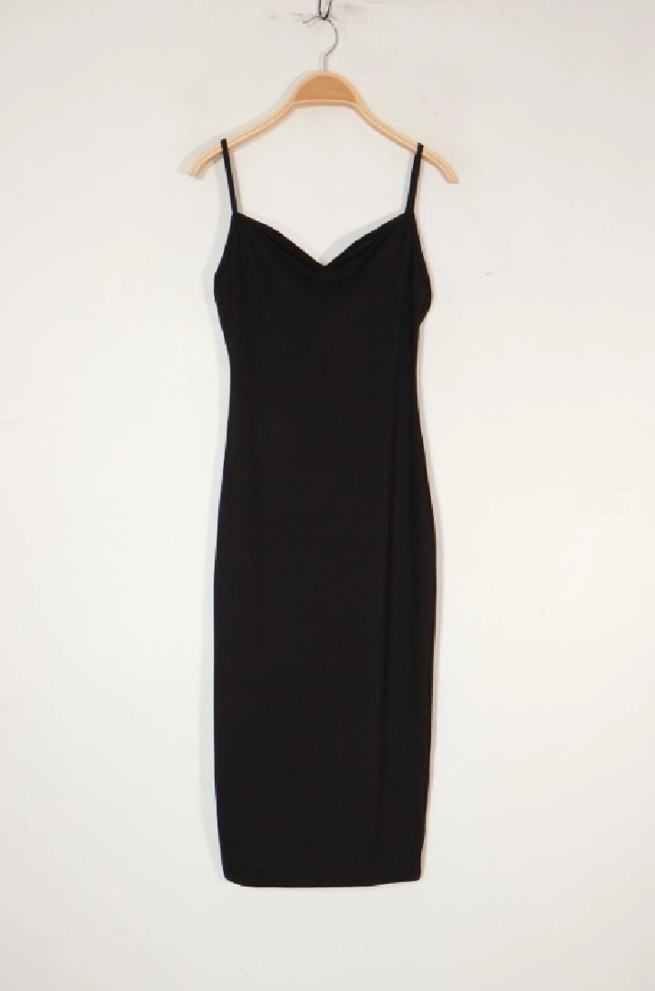 Robe longue ajustée à fines bretelles et dos échancré