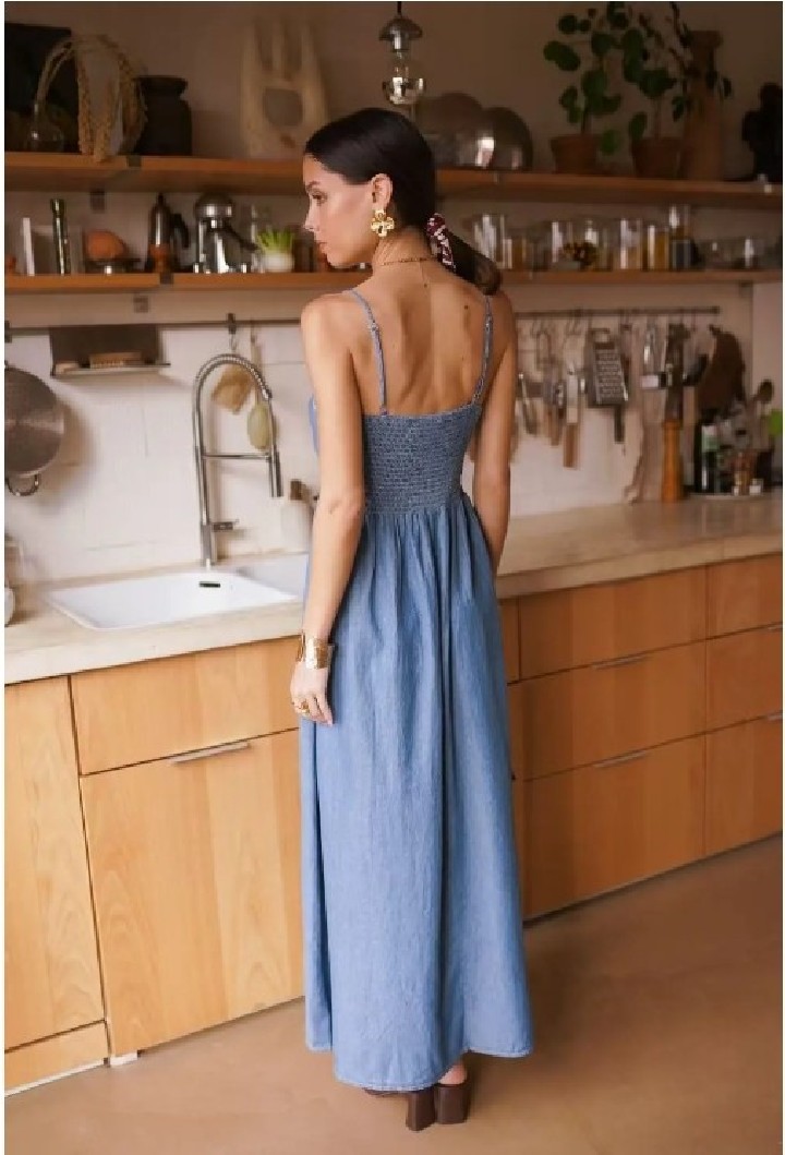 Robe longue à bretelles brodée