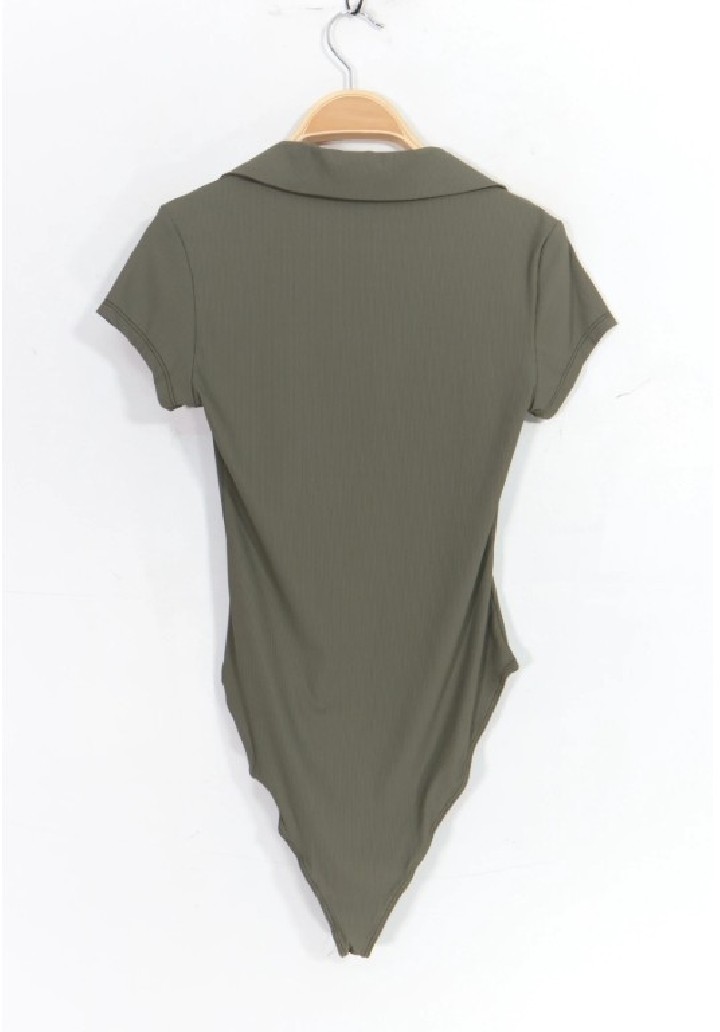 Body grande taille col polo et décolleté en V