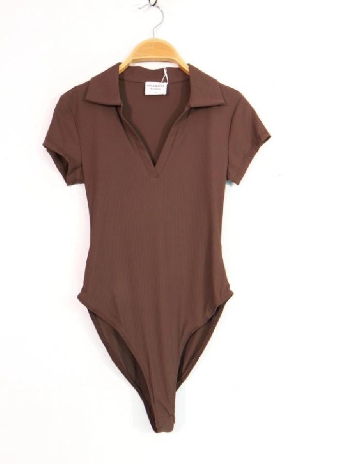 Body grande taille col polo et décolleté en V