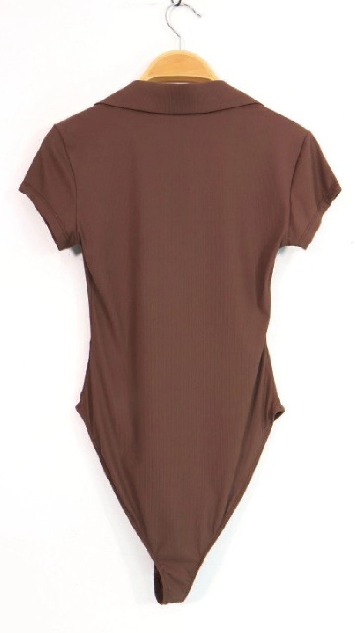 Body grande taille col polo et décolleté en V