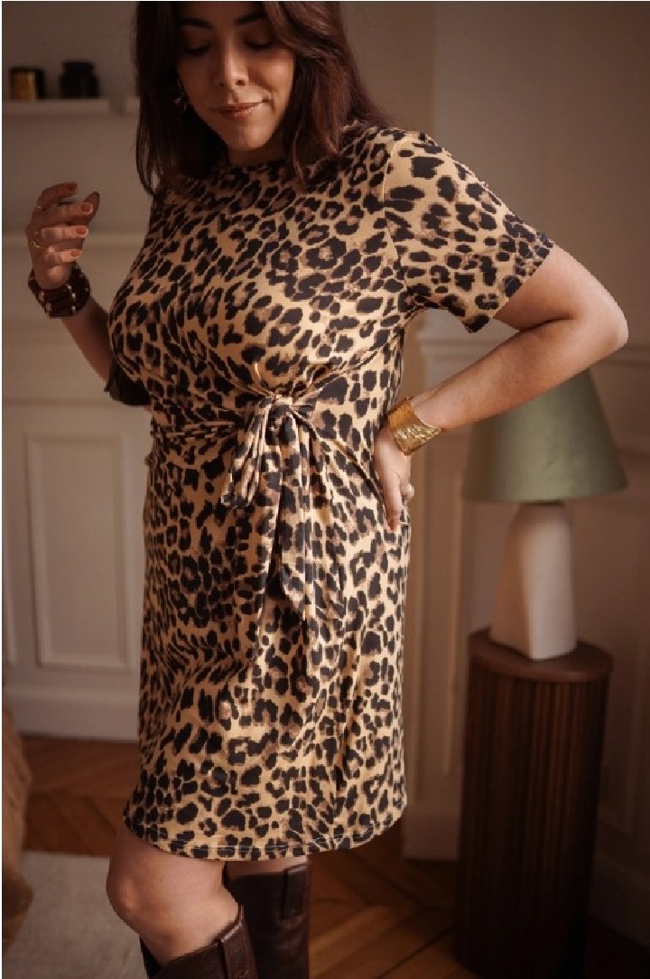 Robe courte à imprimé léopard